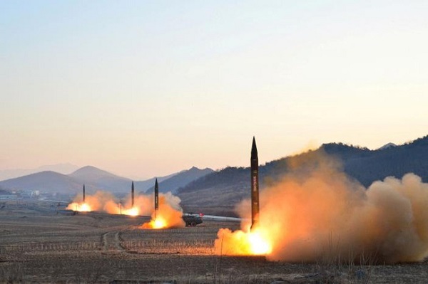 Mỹ hành động mạnh sau khi Triều Tiên thử nghiệm thất bại tên lửa đạn đạo
