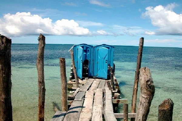 Những địa điểm đặt toilet kỳ lạ nhất thế giới